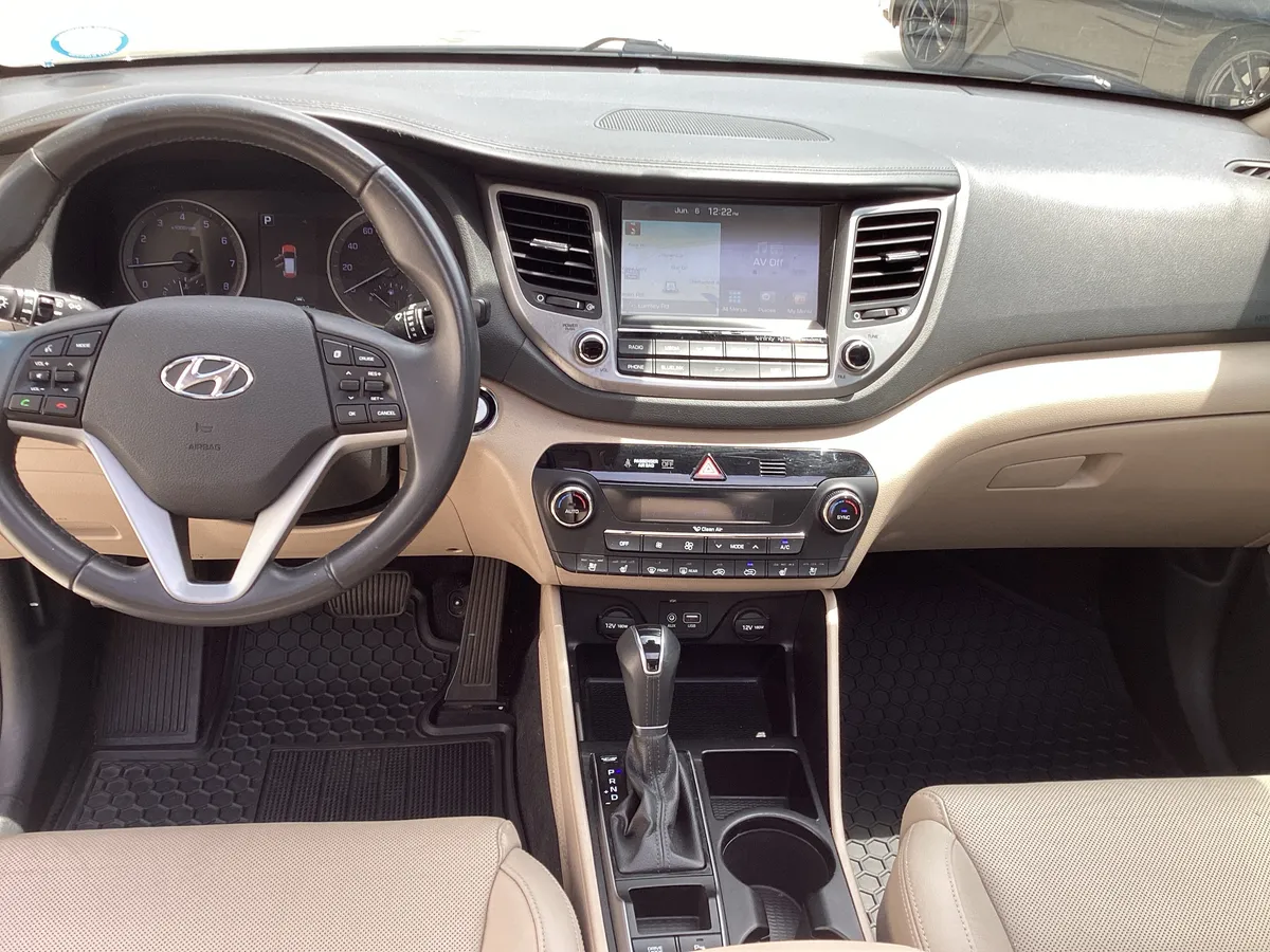 2017 Hyundai Tucson Limited thumbnail 37