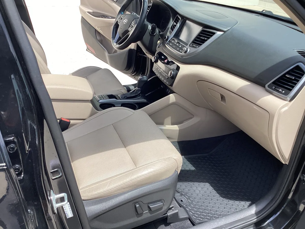 2017 Hyundai Tucson Limited thumbnail 41