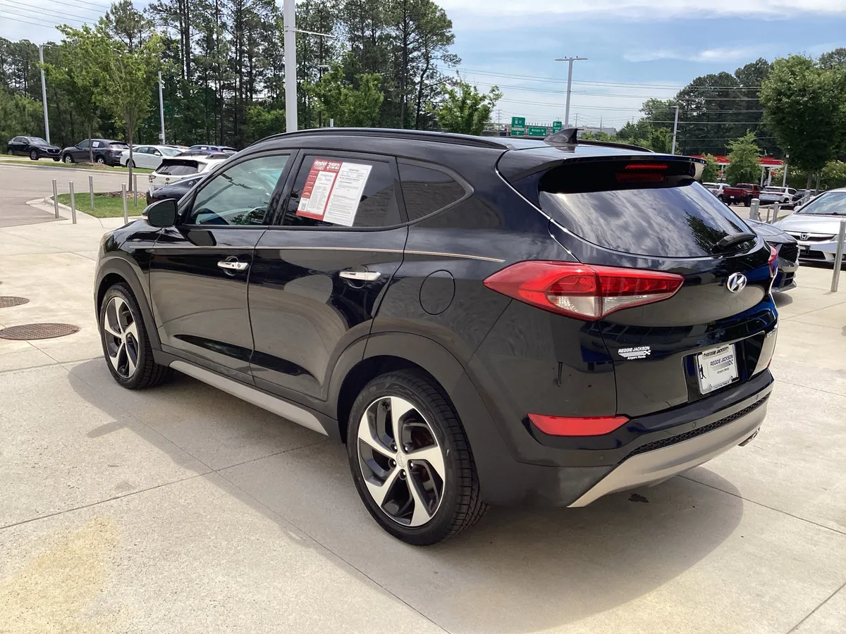 2017 Hyundai Tucson Limited thumbnail 6