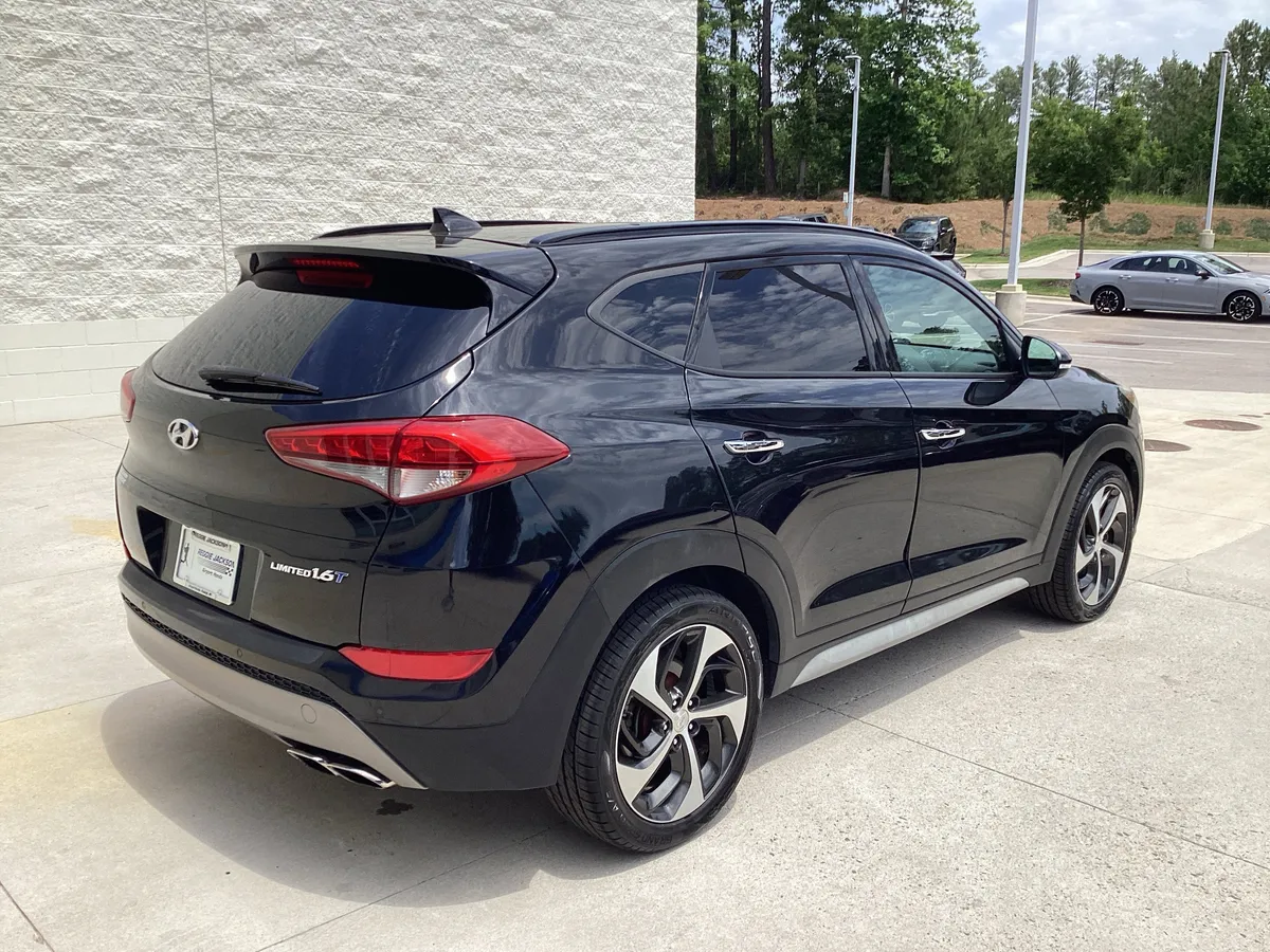 2017 Hyundai Tucson Limited thumbnail 8