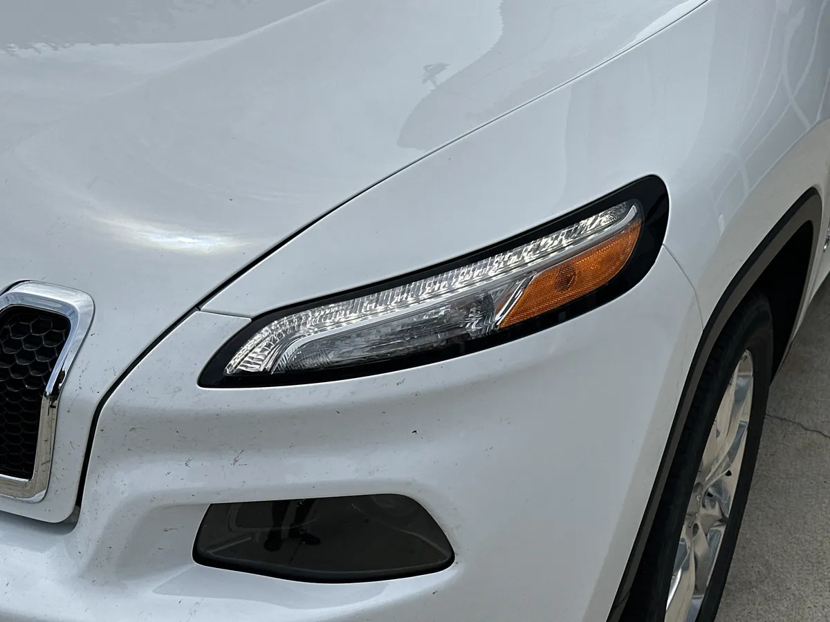 2017 Jeep Cherokee Limited thumbnail 9