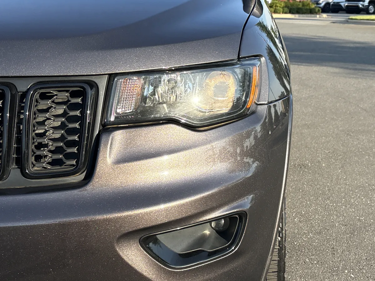 2017 Jeep Grand Cherokee Altitude thumbnail 10