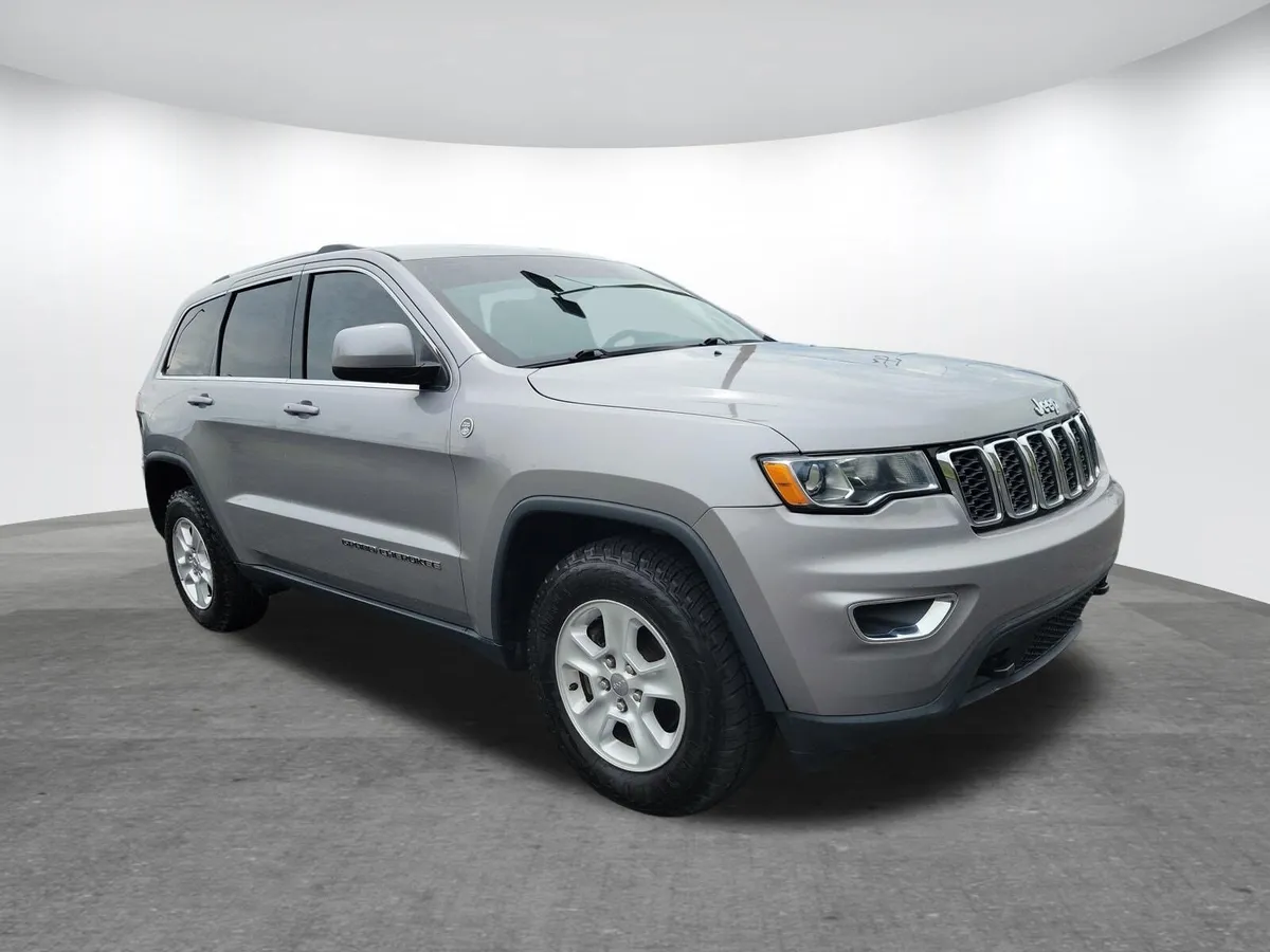 2017 Jeep Grand Cherokee Laredo 4x4 thumbnail 18
