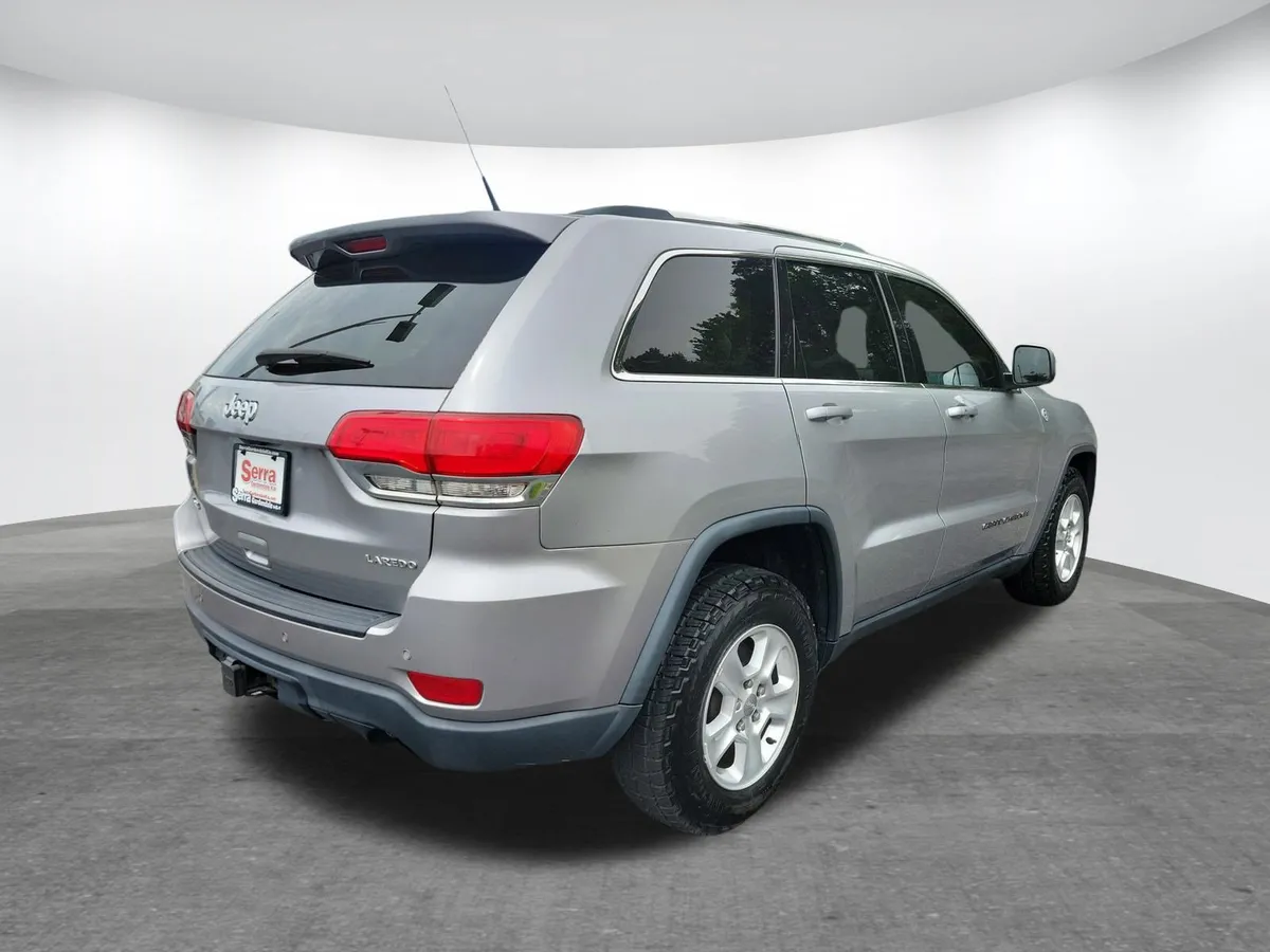 2017 Jeep Grand Cherokee Laredo 4x4 thumbnail 22