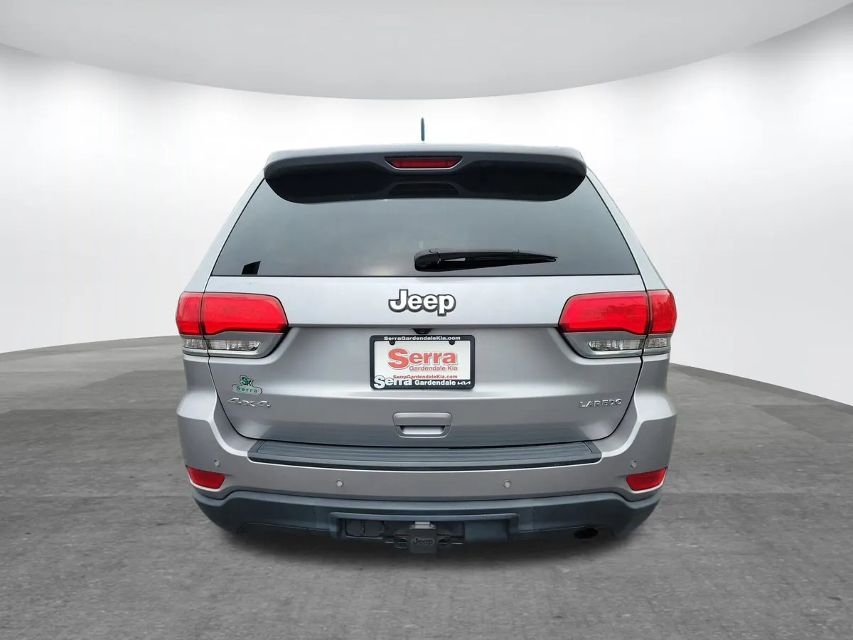 2017 Jeep Grand Cherokee Laredo 4x4 thumbnail 23