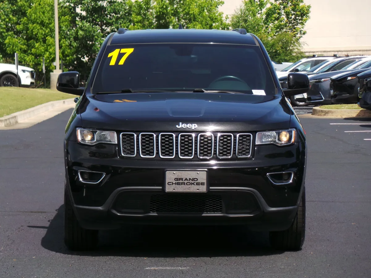 2017 Jeep Grand Cherokee Laredo thumbnail 19