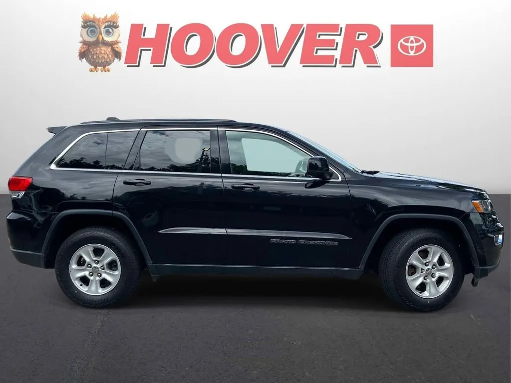 2017 Jeep Grand Cherokee Laredo thumbnail 2