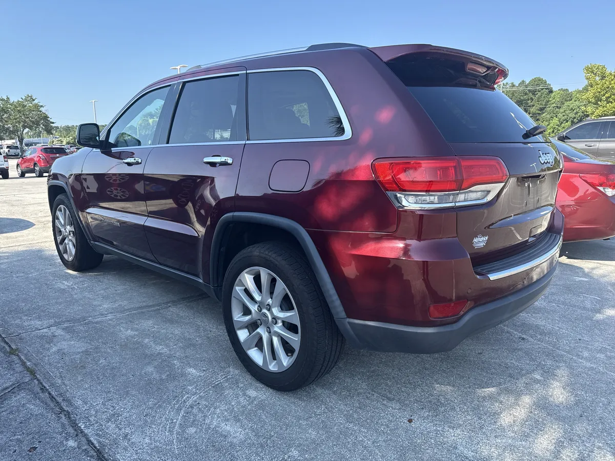 2017 Jeep Grand Cherokee Limited thumbnail 6