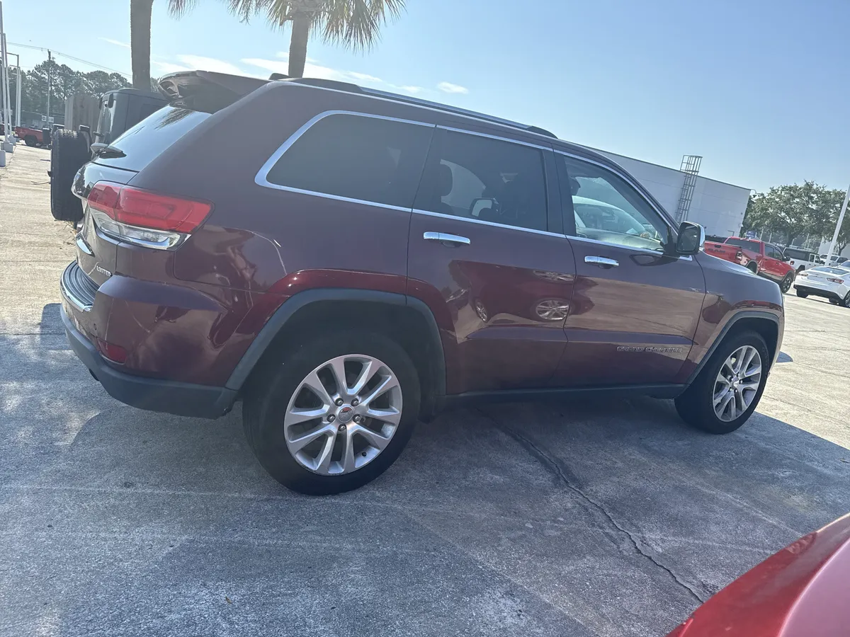 2017 Jeep Grand Cherokee Limited thumbnail 9