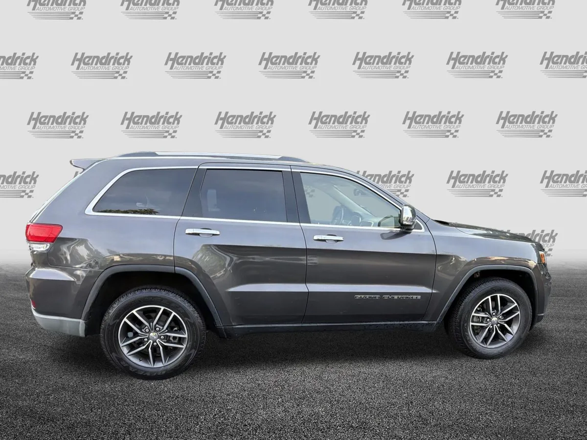 2017 Jeep Grand Cherokee Limited thumbnail 10