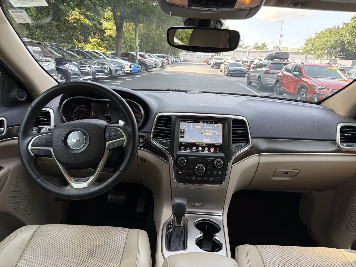 2017 Jeep Grand Cherokee Limited thumbnail 29
