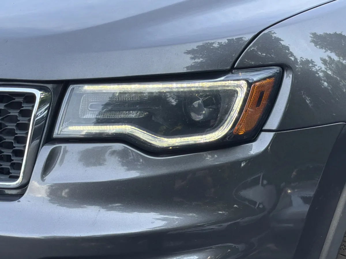 2017 Jeep Grand Cherokee Limited thumbnail 5