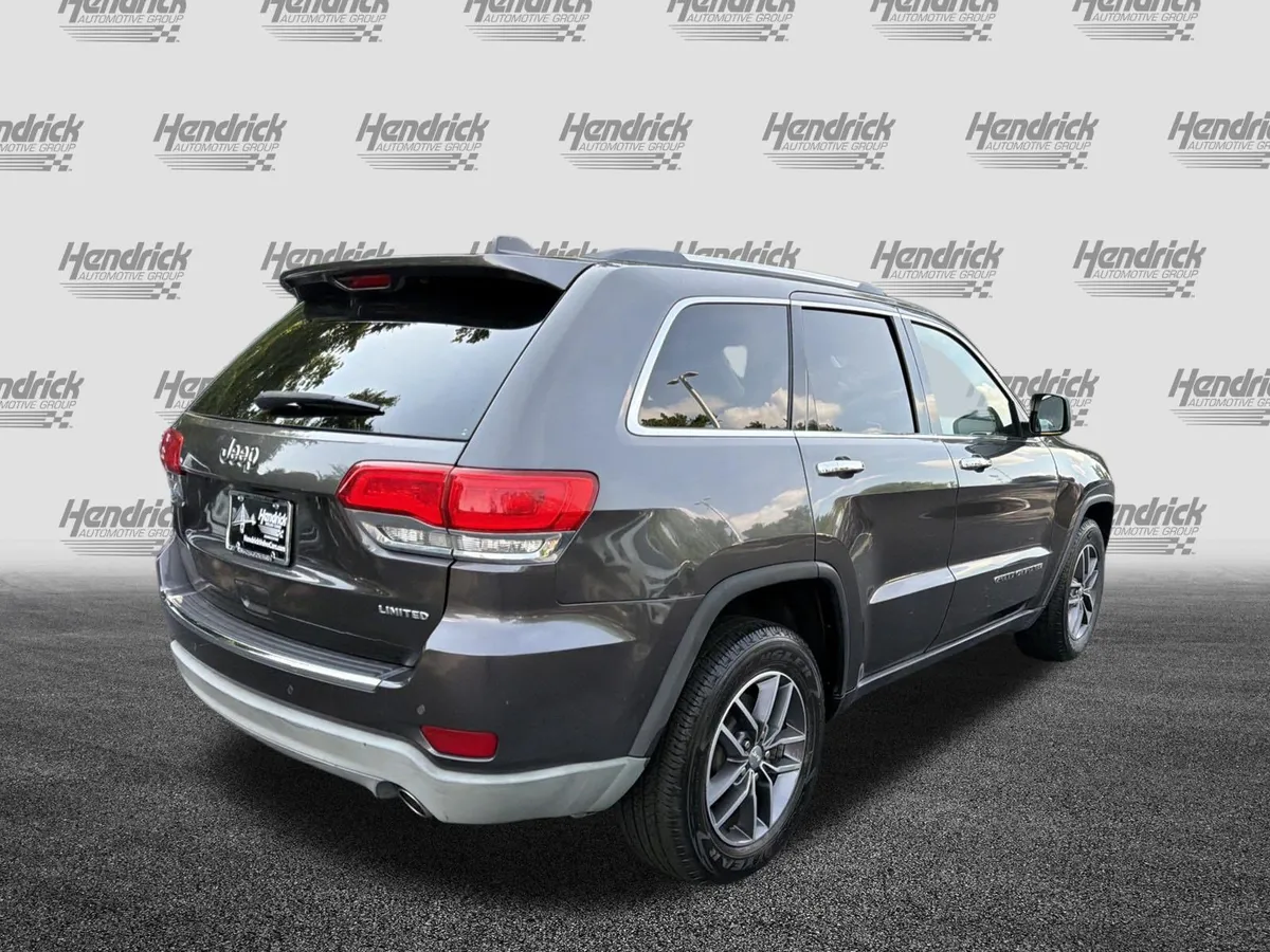 2017 Jeep Grand Cherokee Limited thumbnail 9