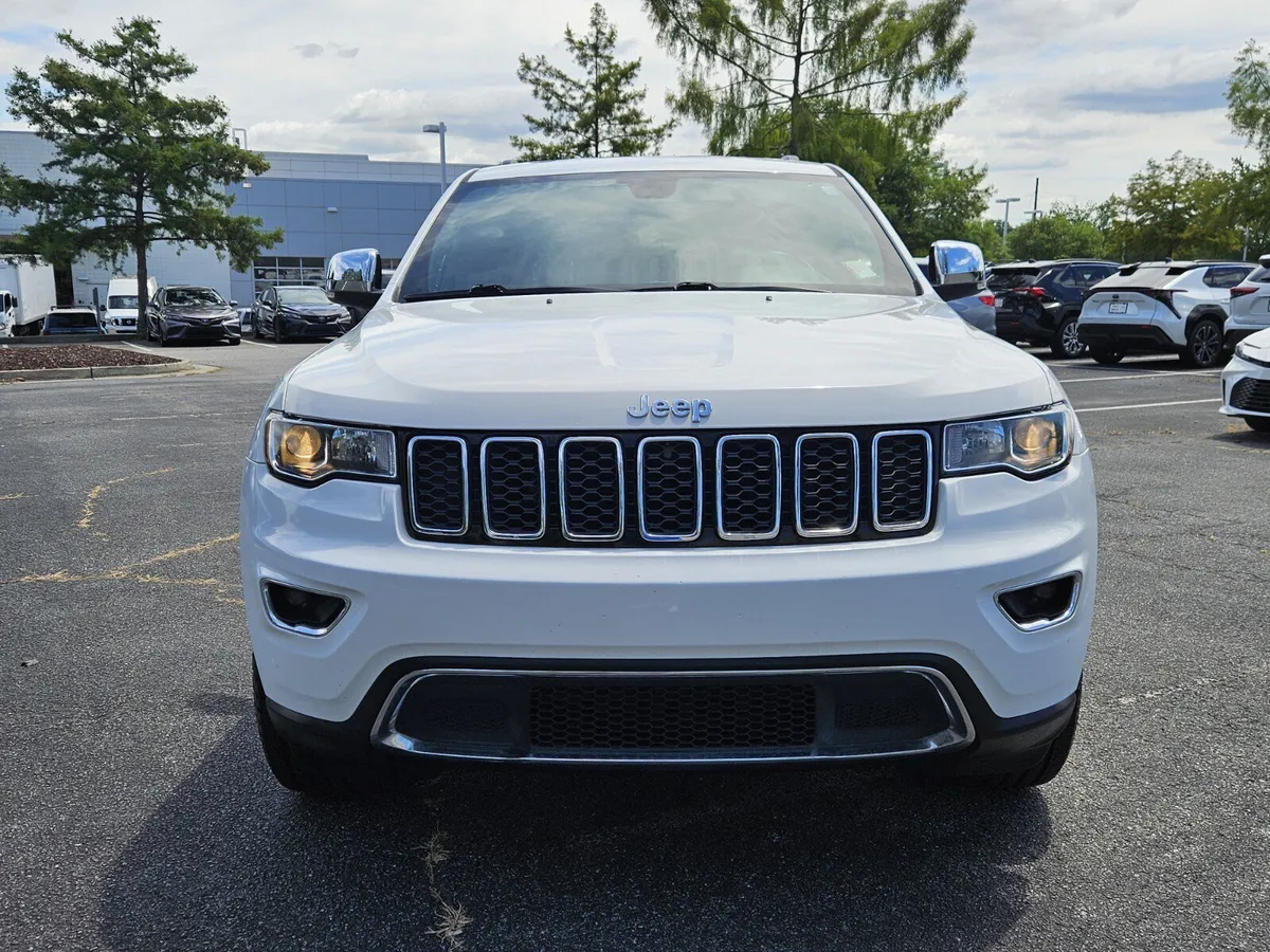 2017 Jeep Grand Cherokee Limited thumbnail 2