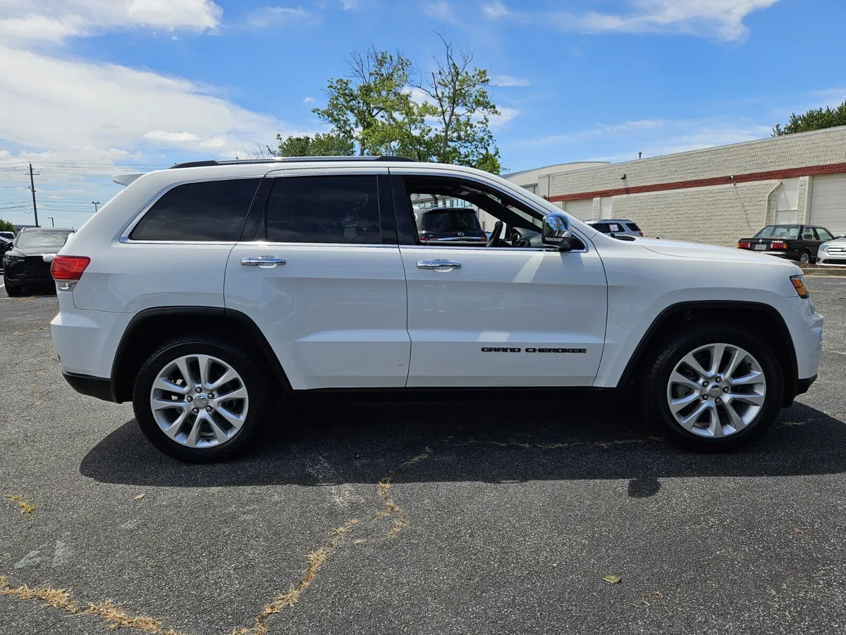 2017 Jeep Grand Cherokee Limited thumbnail 6