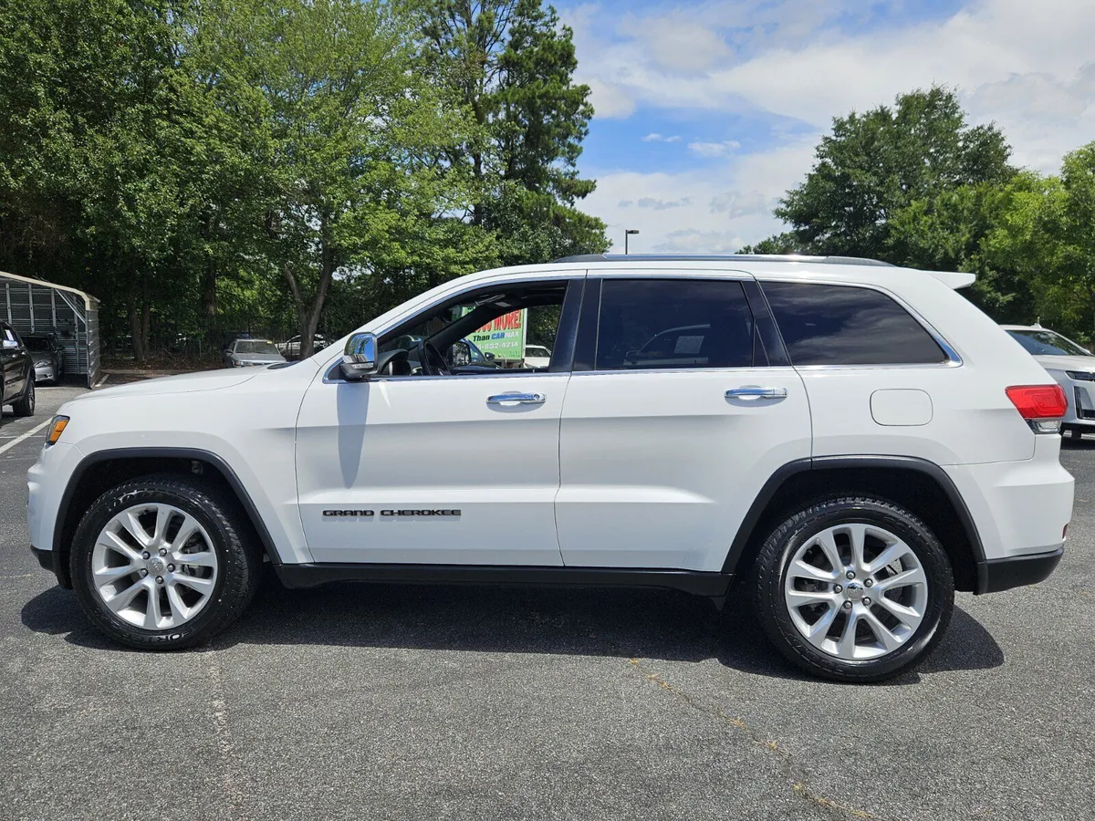 2017 Jeep Grand Cherokee Limited thumbnail 9