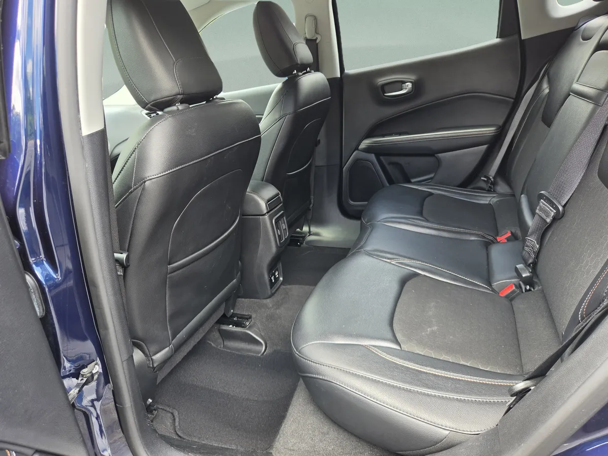 2017 Jeep New Compass Latitude thumbnail 14