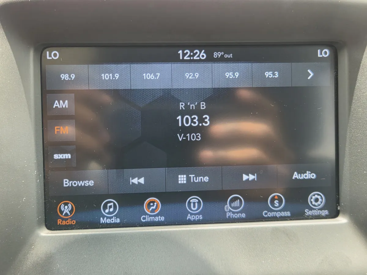 2017 Jeep New Compass Latitude thumbnail 20