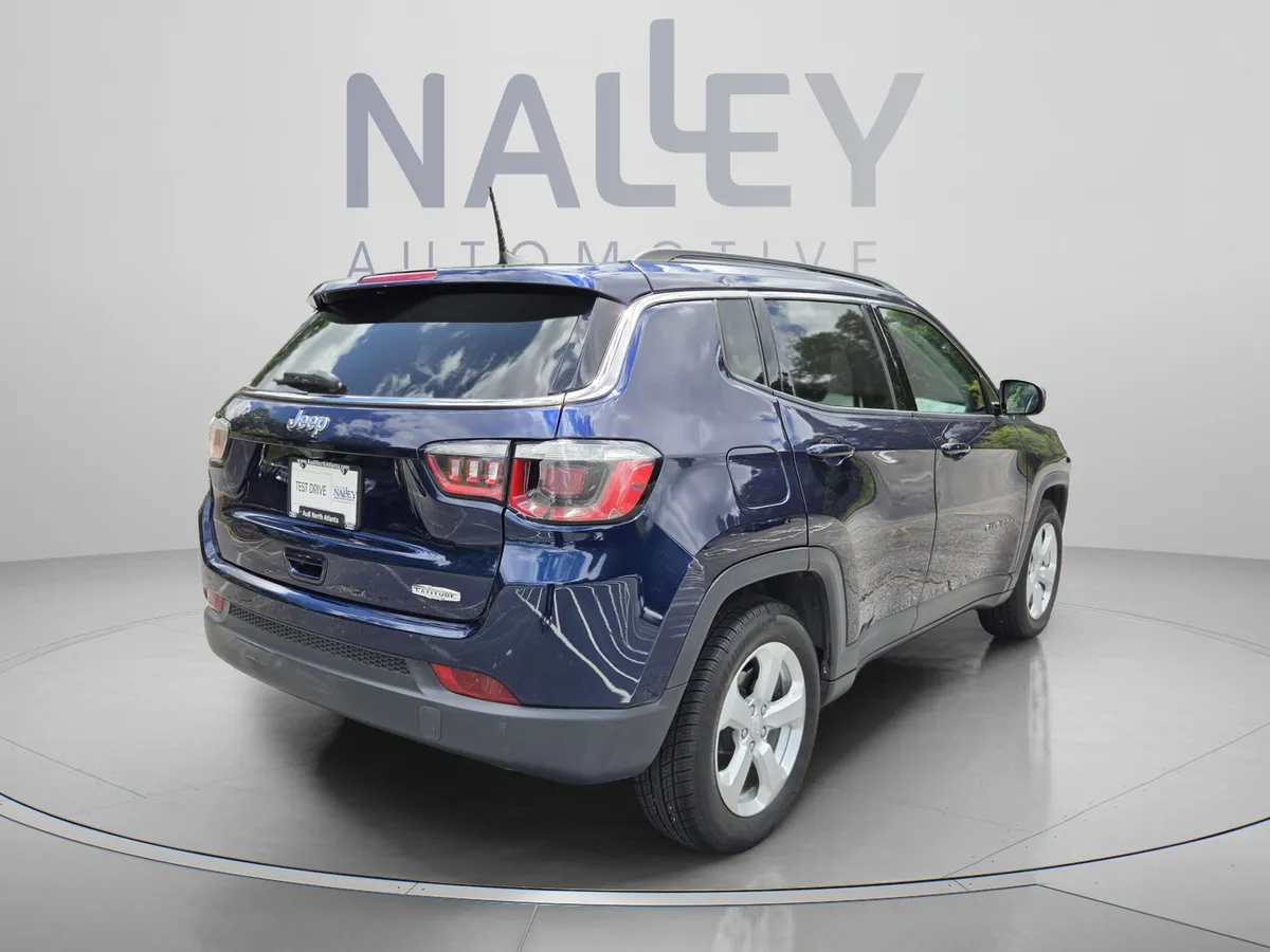 2017 Jeep New Compass Latitude thumbnail 6