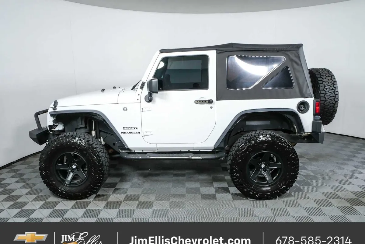 2017 Jeep Wrangler Sport thumbnail 24