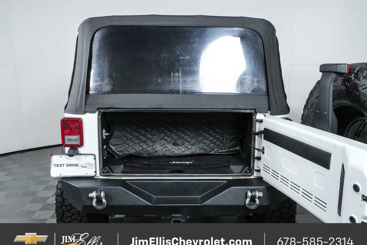 2017 Jeep Wrangler Sport thumbnail 25