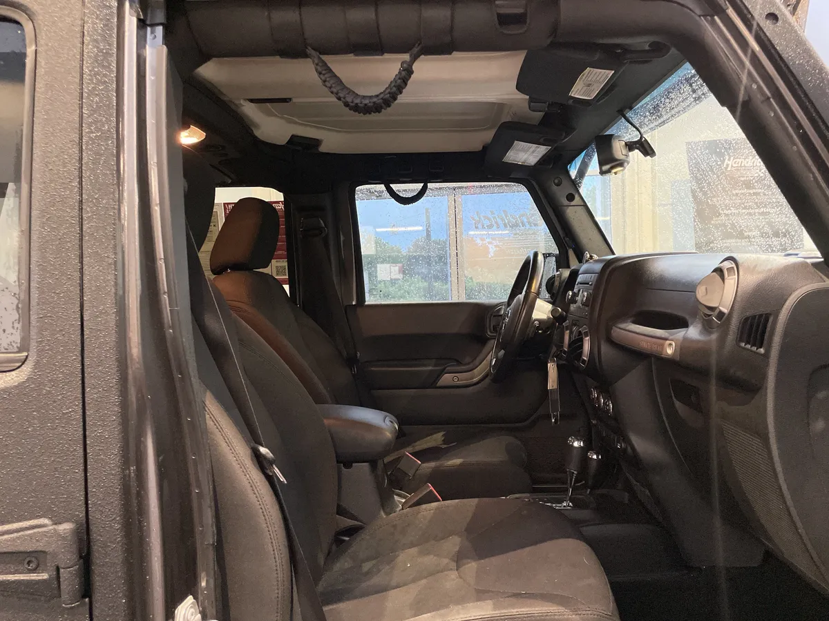2017 Jeep Wrangler Unlimited Sport thumbnail 31
