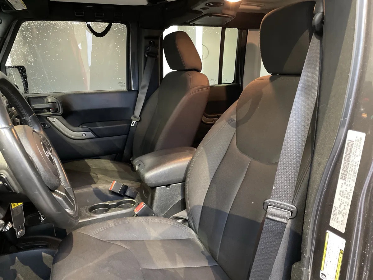 2017 Jeep Wrangler Unlimited Sport thumbnail 8