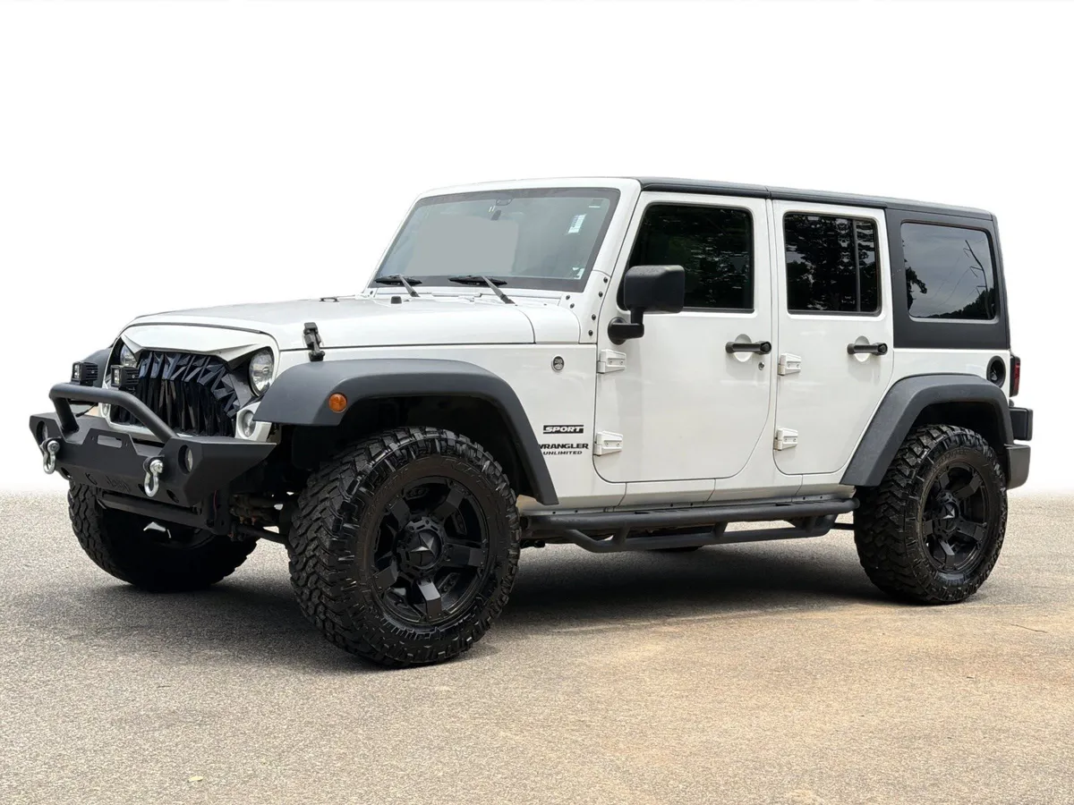 2017 Jeep Wrangler Unlimited Sport thumbnail 14