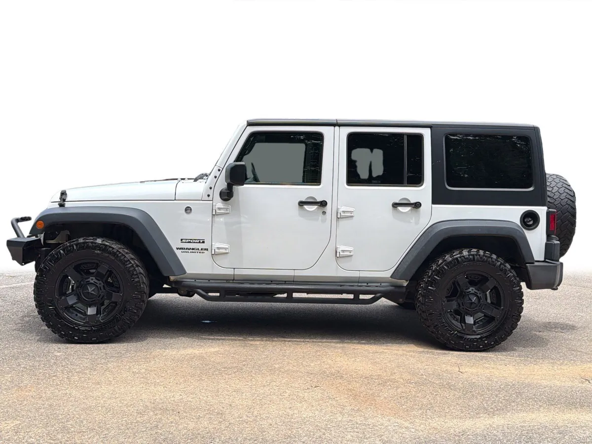 2017 Jeep Wrangler Unlimited Sport thumbnail 15
