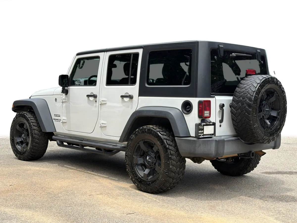 2017 Jeep Wrangler Unlimited Sport thumbnail 16