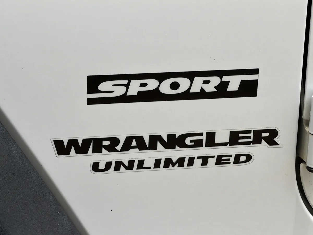 2017 Jeep Wrangler Unlimited Sport thumbnail 23