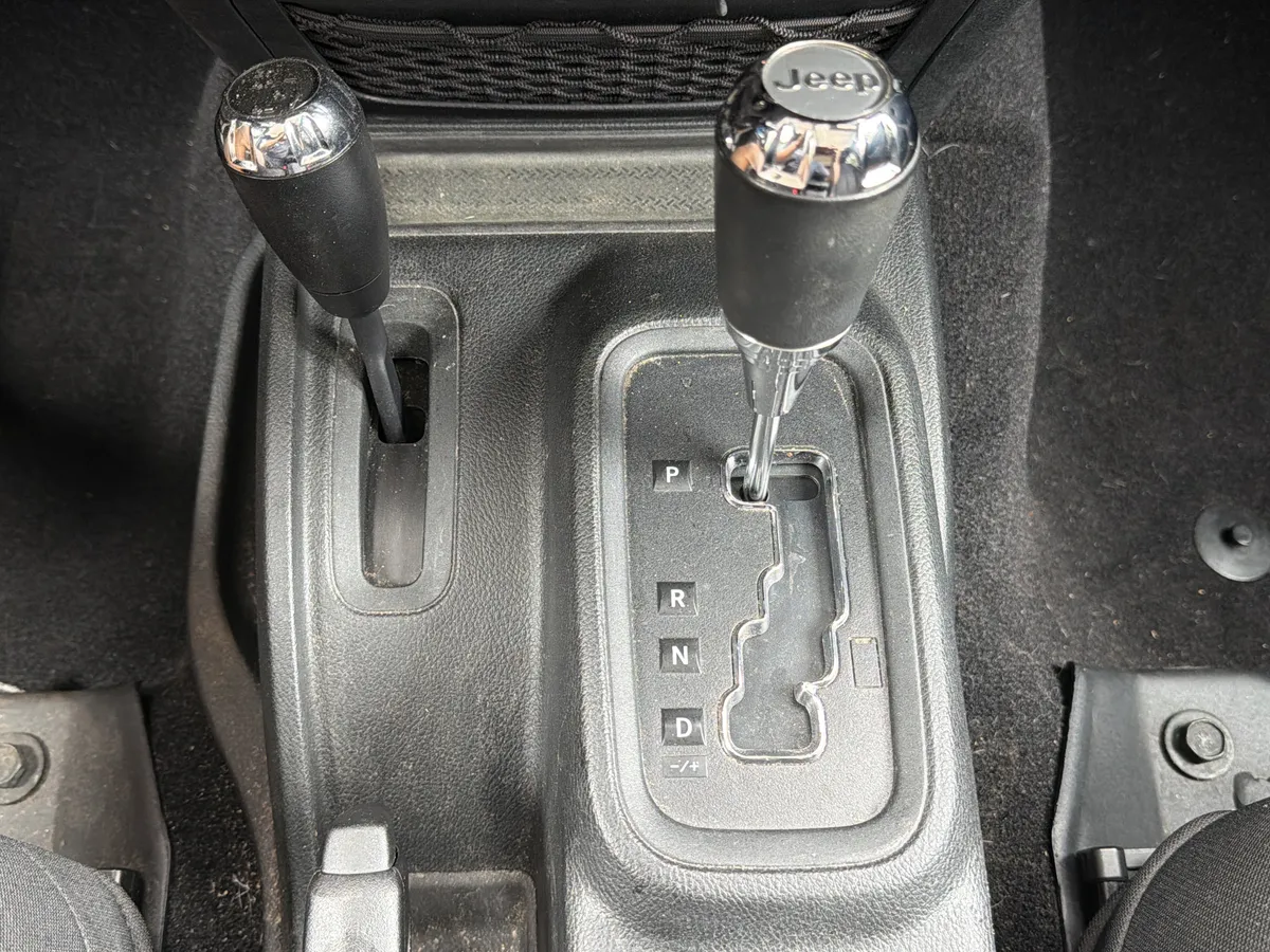2017 Jeep Wrangler Unlimited Sport thumbnail 7