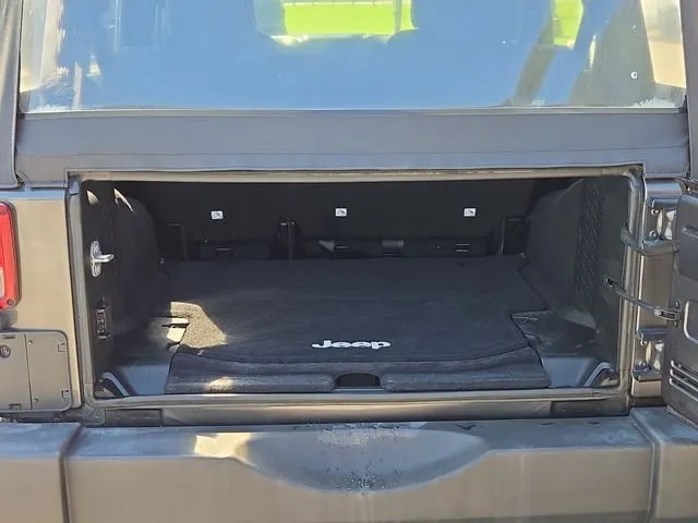2017 Jeep Wrangler Unlimited Sport thumbnail 12
