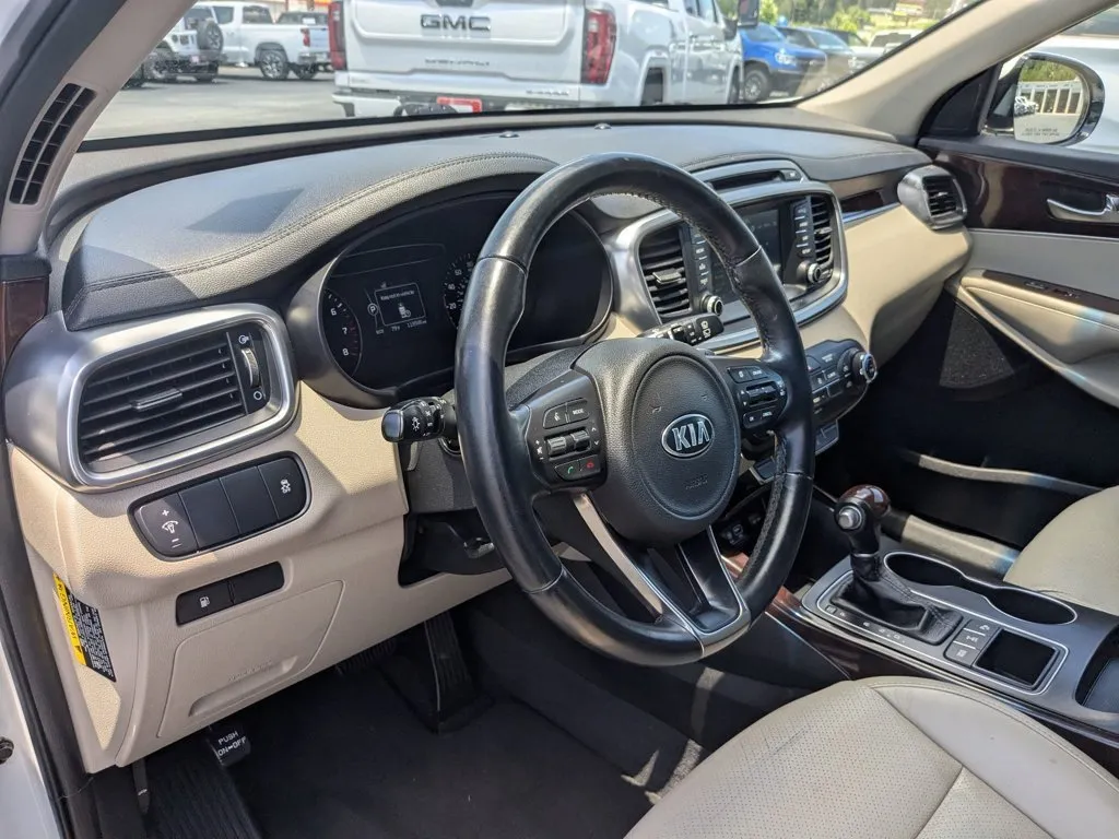 2017 Kia Sorento EX thumbnail 13
