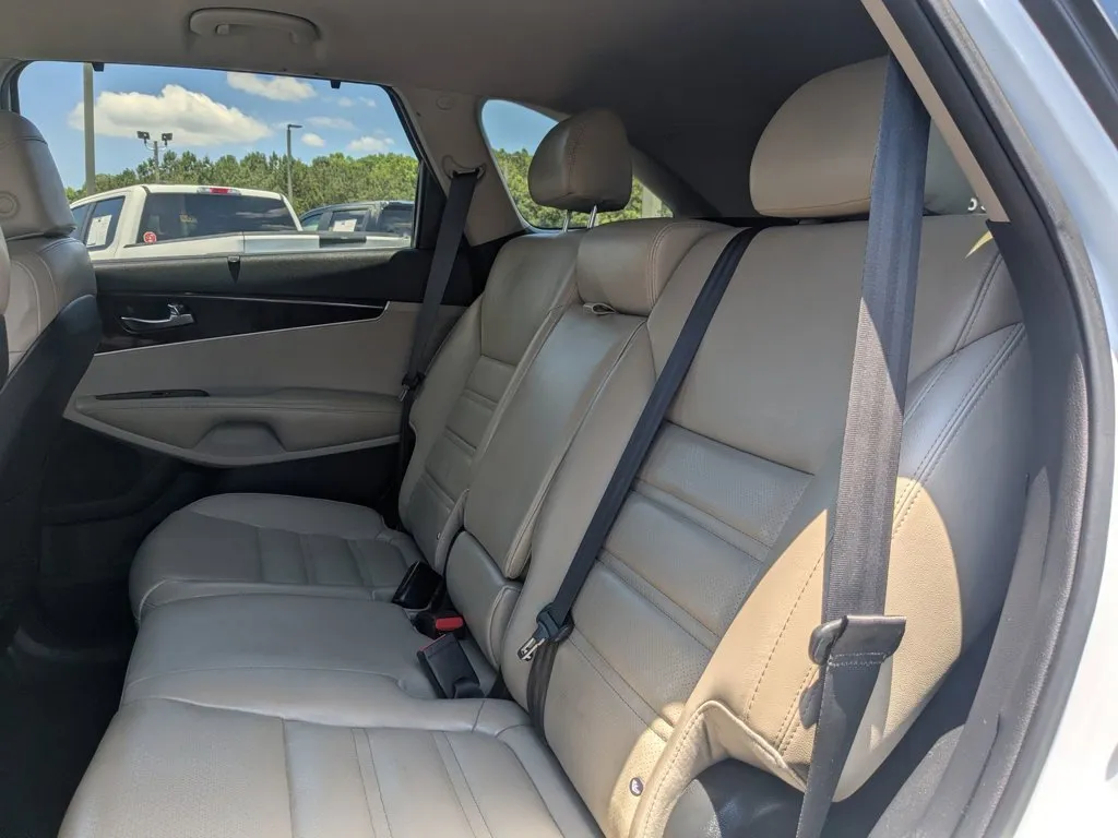 2017 Kia Sorento EX thumbnail 22