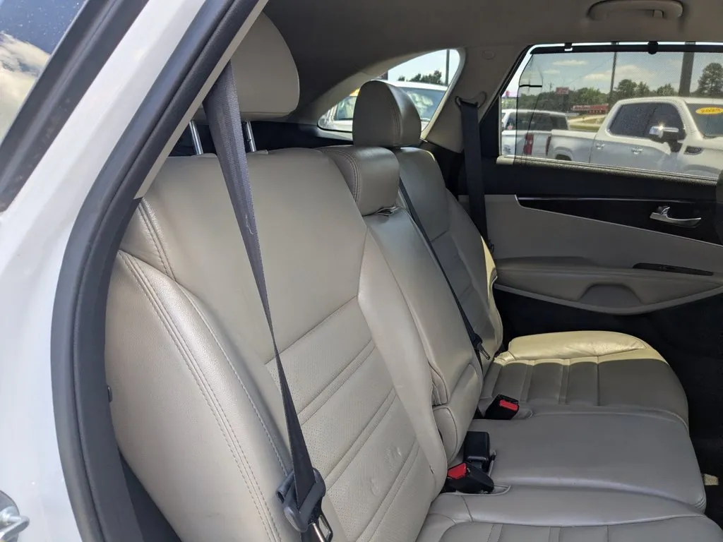 2017 Kia Sorento EX thumbnail 24