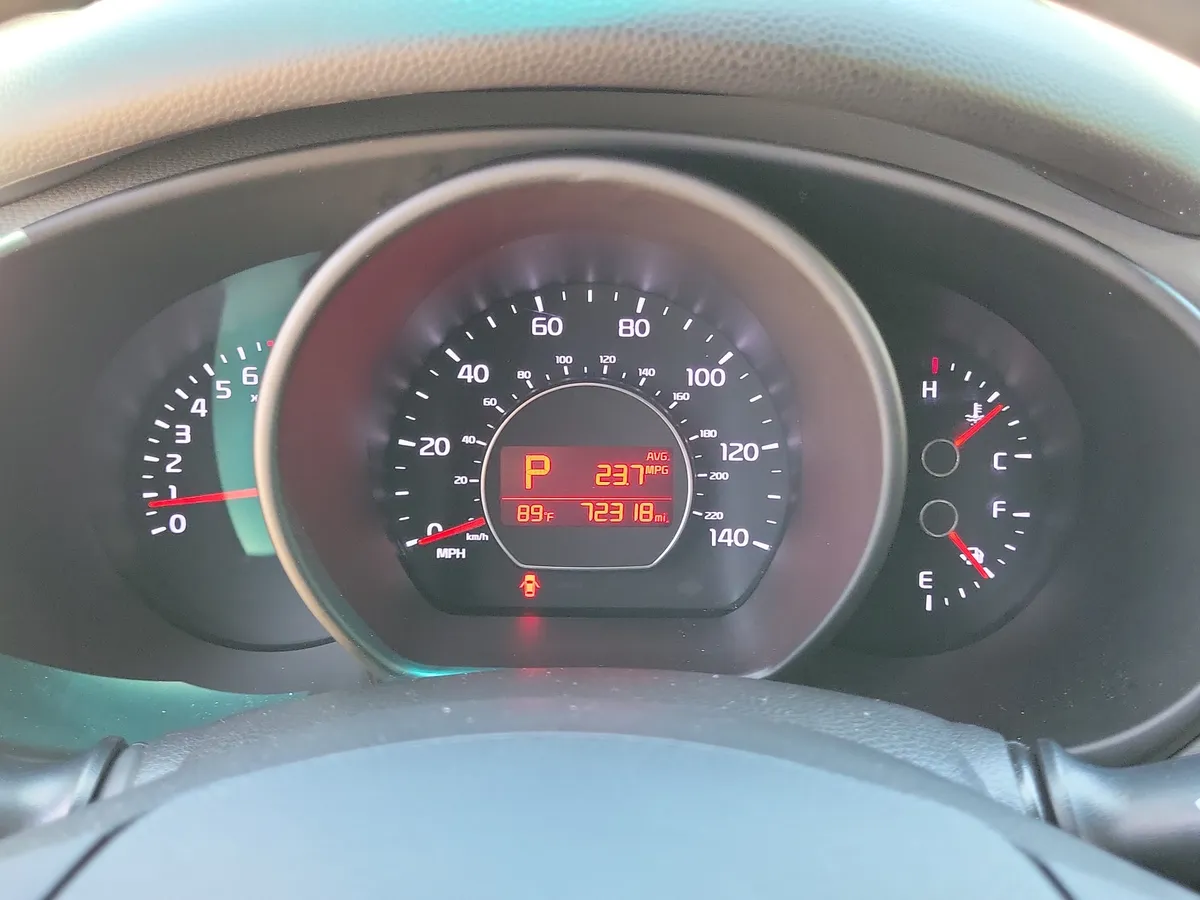 2017 Kia Soul + thumbnail 20