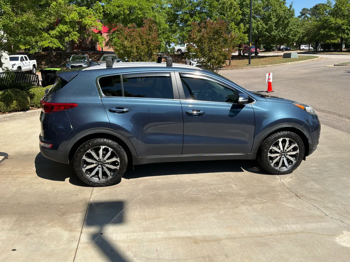 2017 Kia Sportage EX thumbnail 11