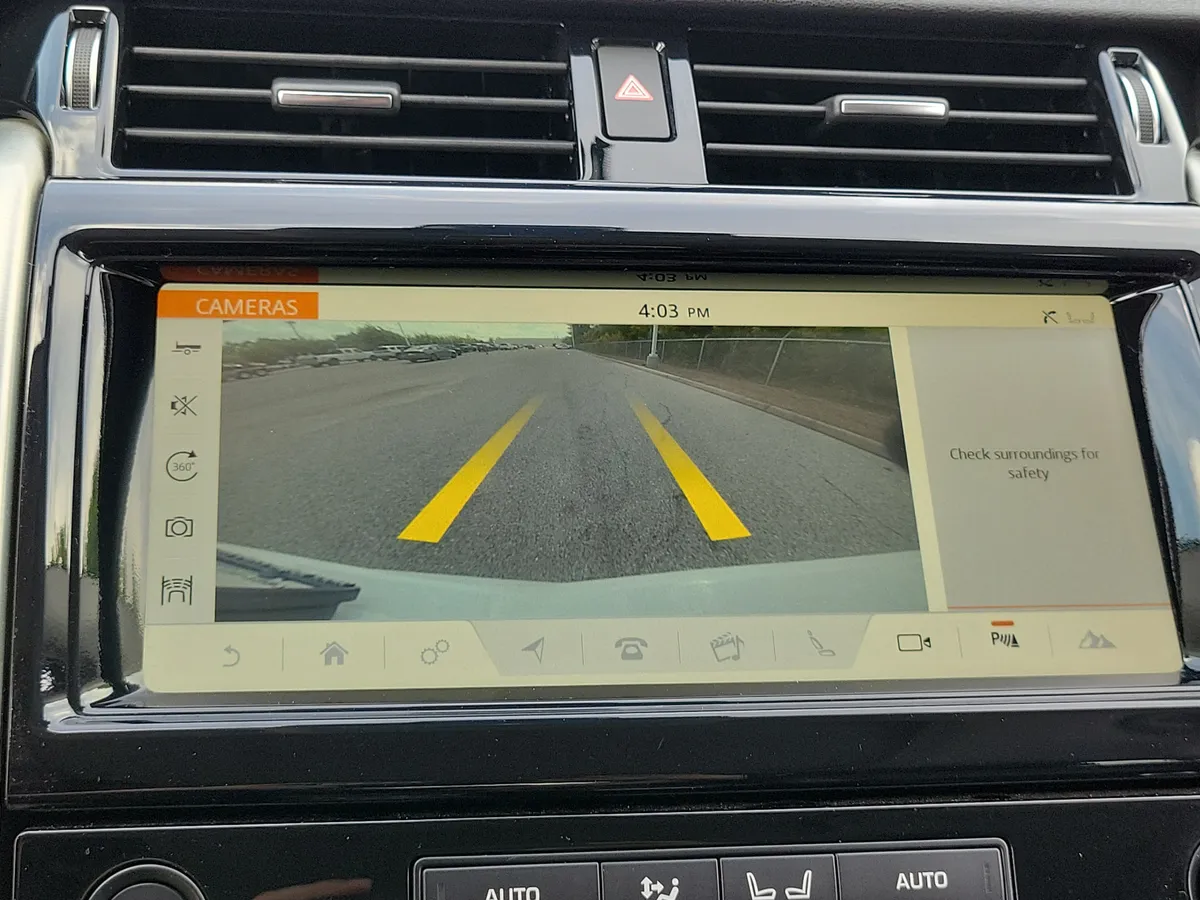 2017 Land Rover Discovery HSE Luxury thumbnail 23