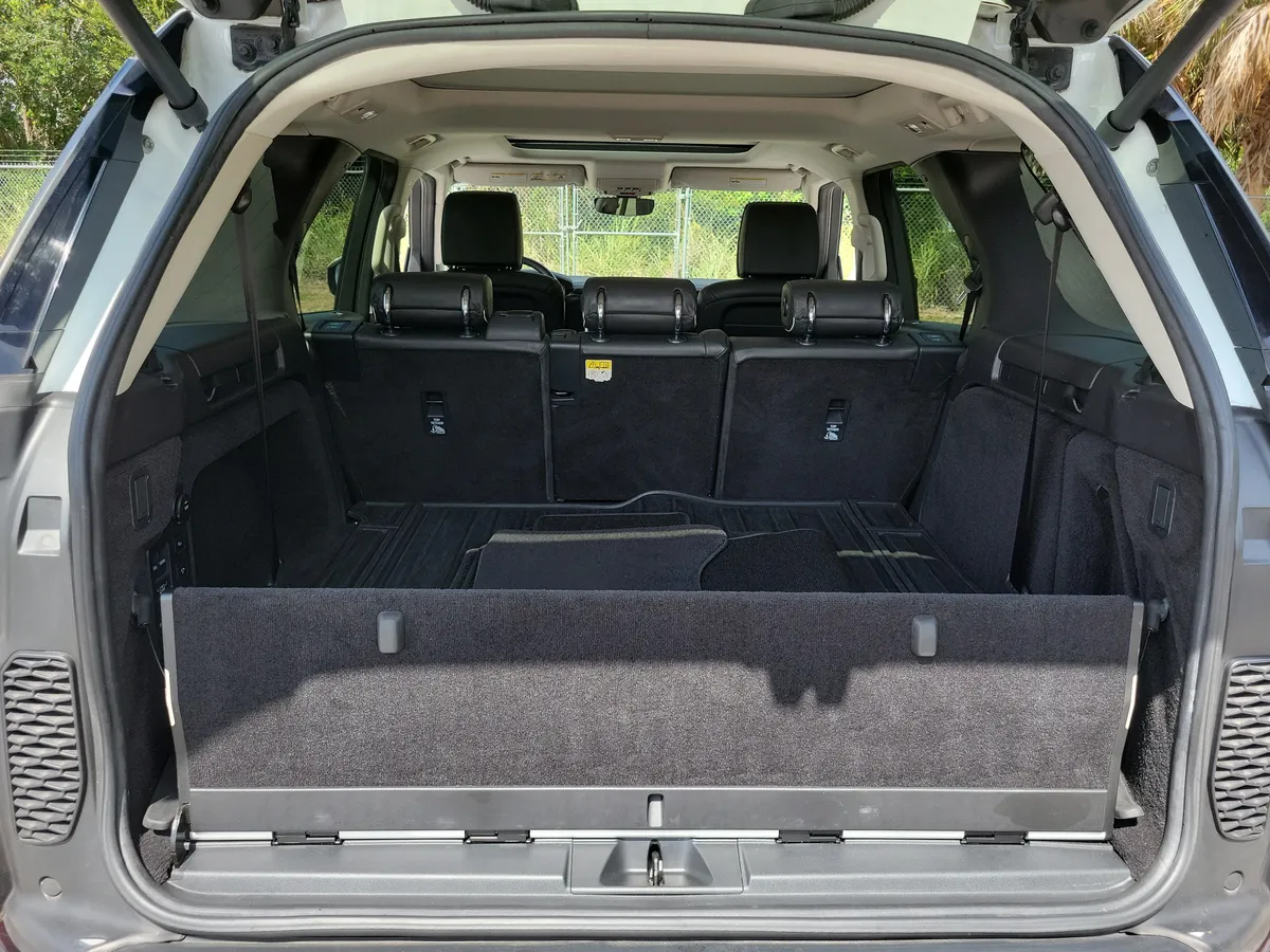 2017 Land Rover Discovery HSE Luxury thumbnail 30