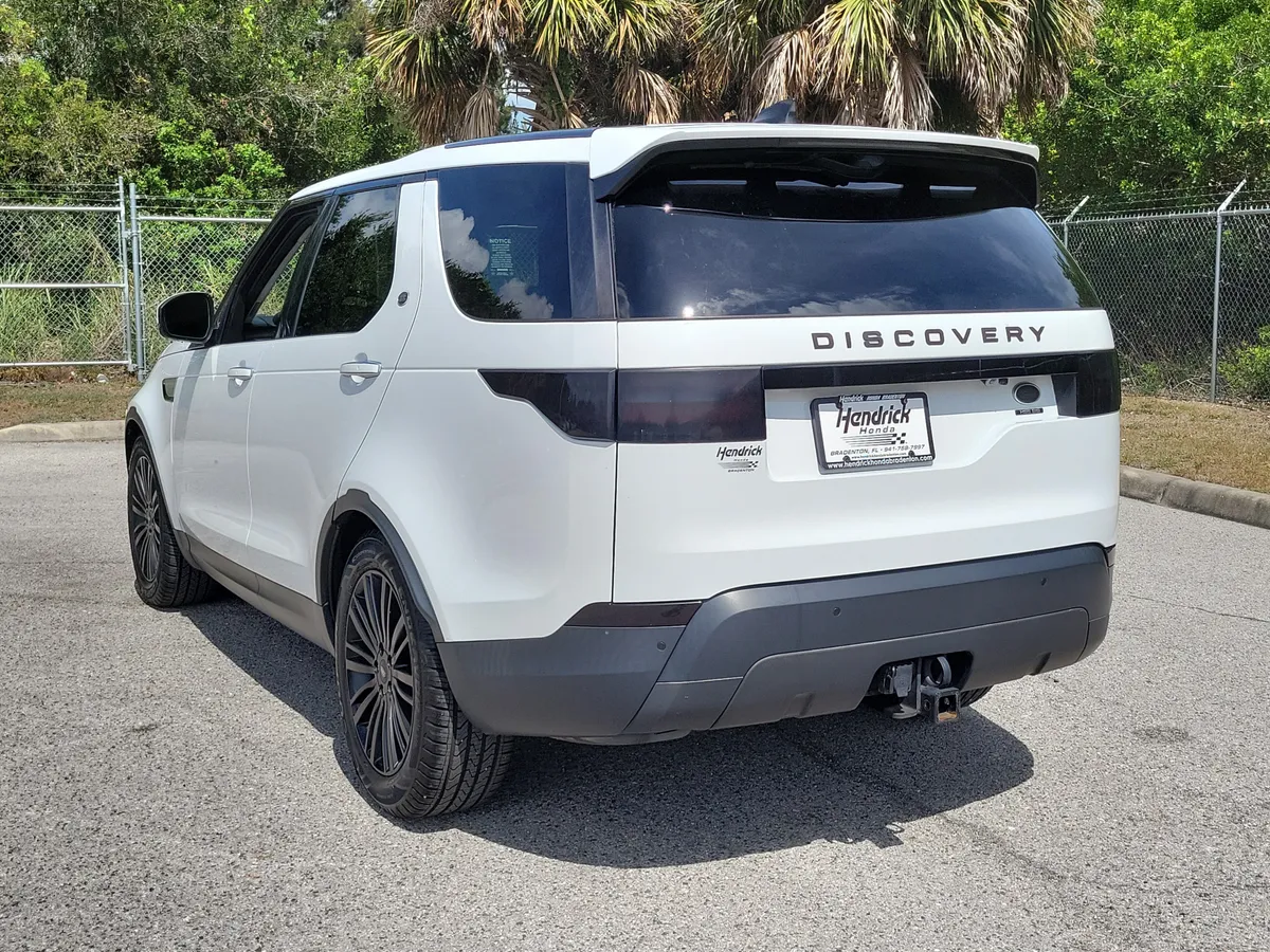 2017 Land Rover Discovery HSE Luxury thumbnail 7