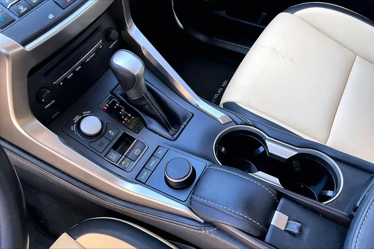 2017 Lexus NX Turbo thumbnail 17