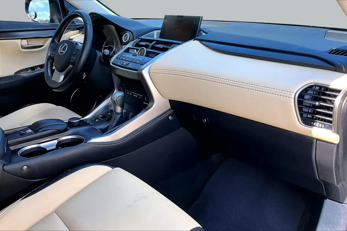 2017 Lexus NX Turbo thumbnail 19