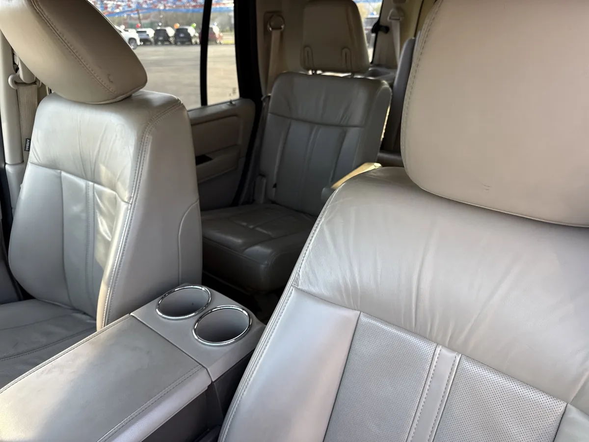 2017 Lincoln Navigator Select thumbnail 11