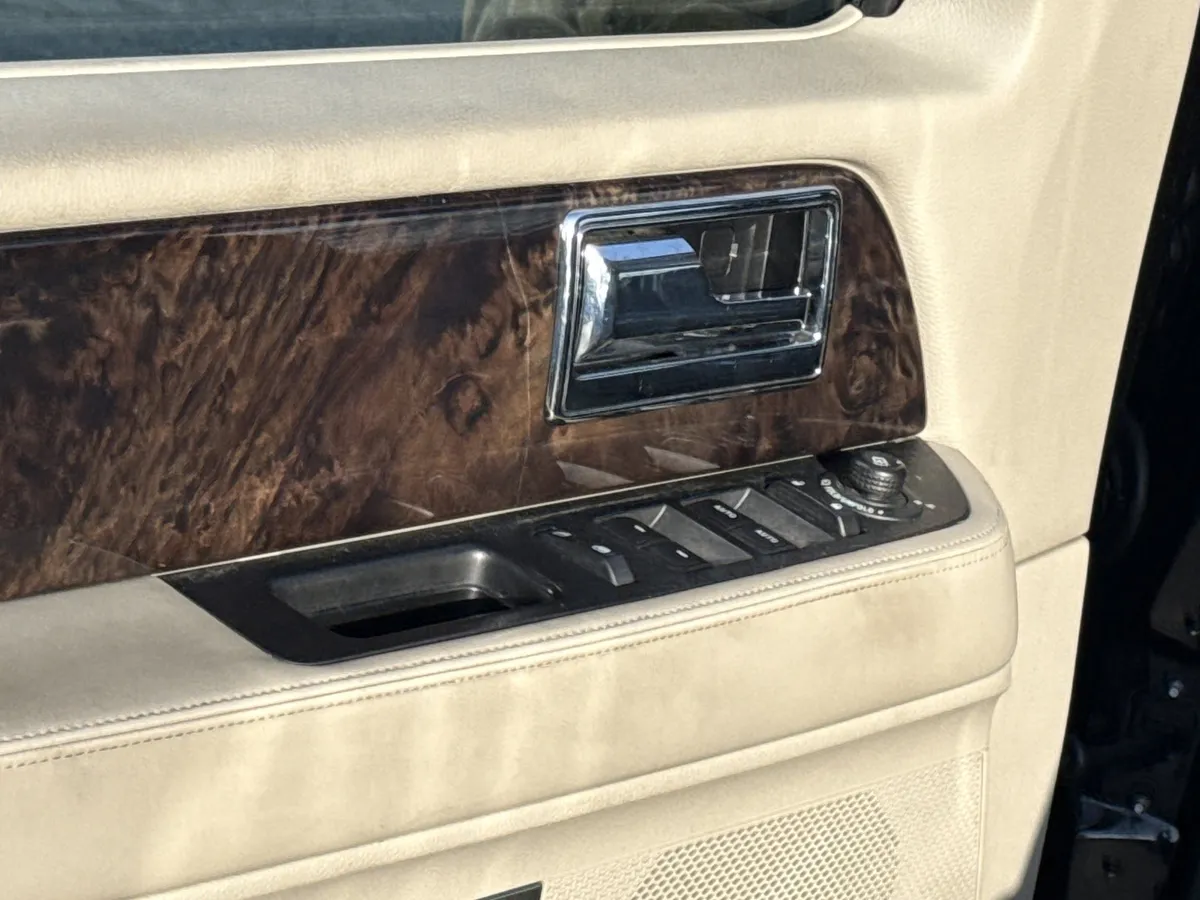 2017 Lincoln Navigator Select thumbnail 14