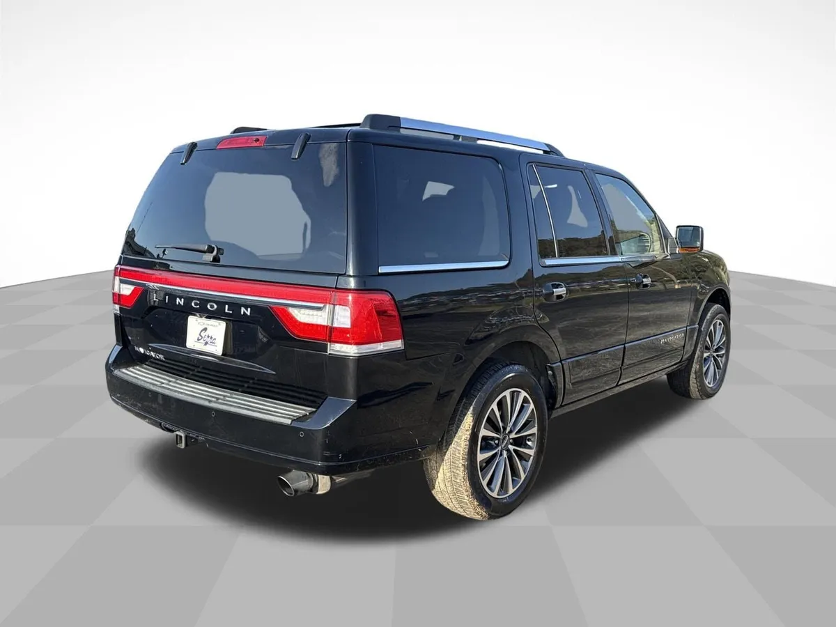 2017 Lincoln Navigator Select thumbnail 6