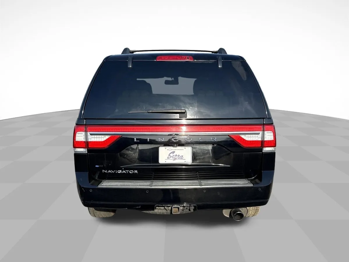2017 Lincoln Navigator Select thumbnail 8