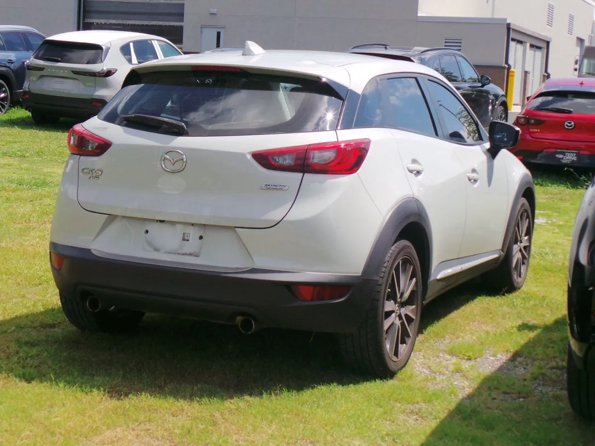 2017 Mazda CX-3 Grand Touring thumbnail 2