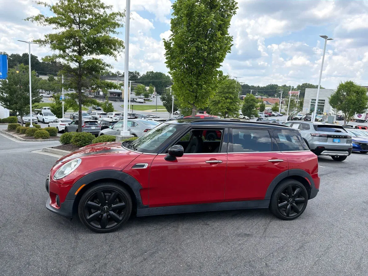 2017 MINI Clubman Cooper thumbnail 7