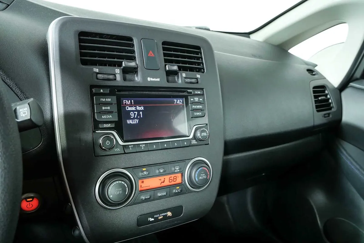 2017 NISSAN LEAF S thumbnail 12
